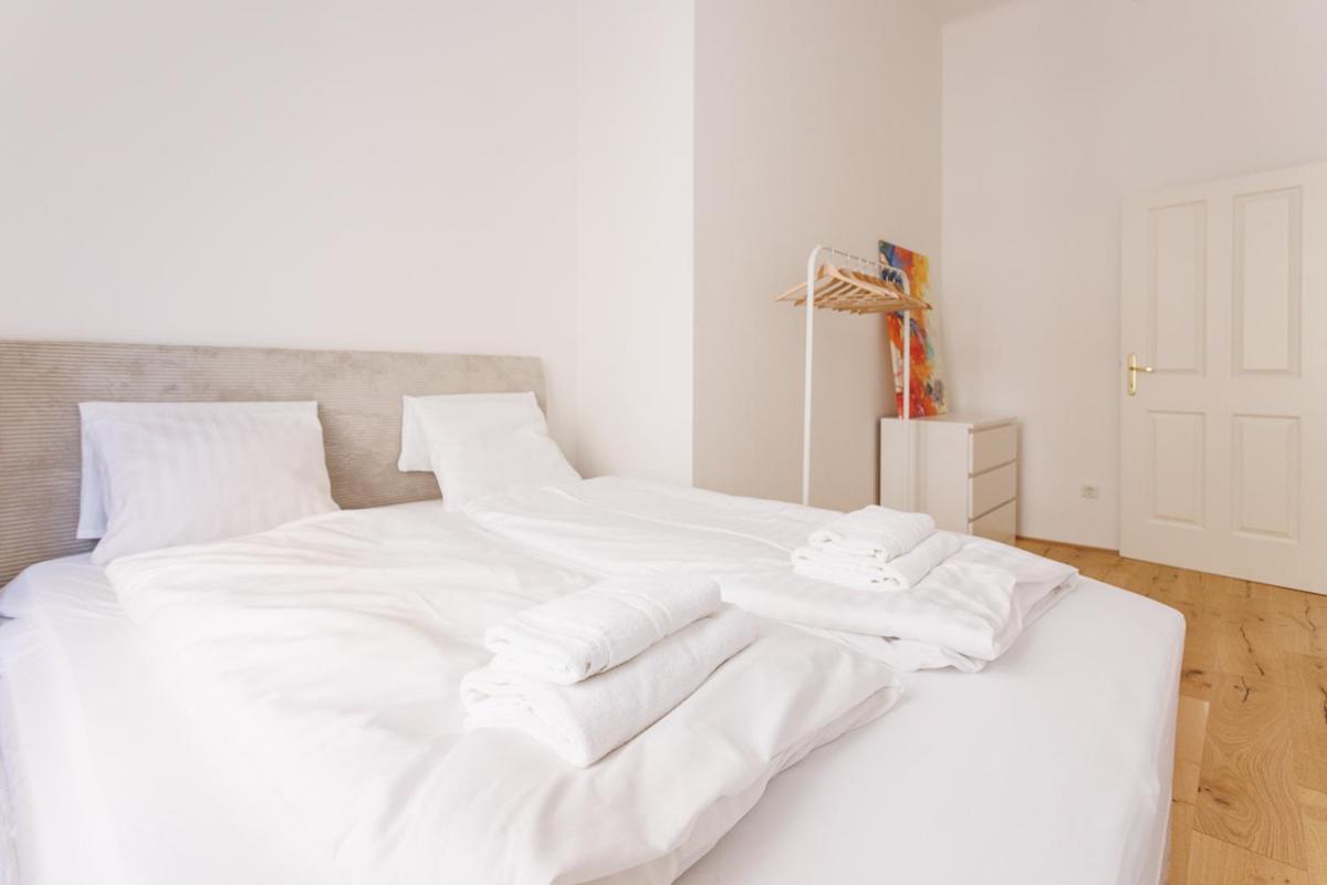 Apartment 4ty3 - Rochus Market City Is Calling *